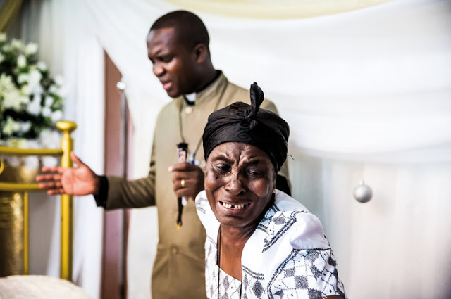 31642-201306_ghana_hautajaiset_8